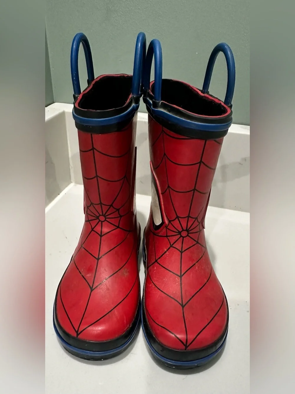 Marvel Spider-Man Rain Boots Pull On Kids Size 5/6  Waterproof